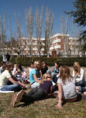 Disfrutar del buen clima en los jardines